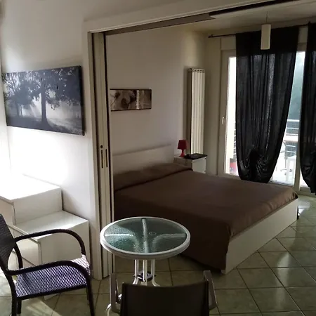 Biancopineta - Marina Bed and breakfast 4*