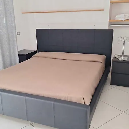 Biancopineta - Marina B&B 산살보
