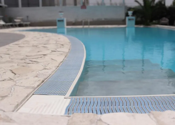 Biancopineta - Marina 4*