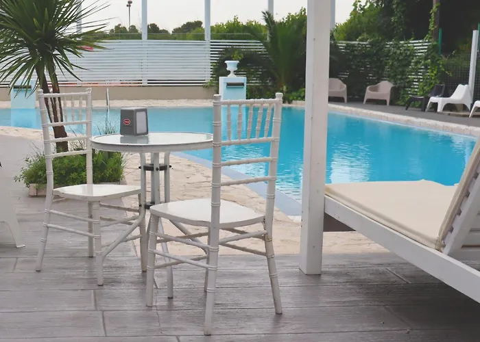 Bed and Breakfast Biancopineta - Marina 4*