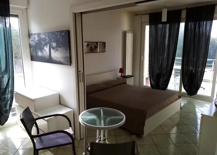 Biancopineta - Marina ベッド・アンド・ブレックファスト 4*