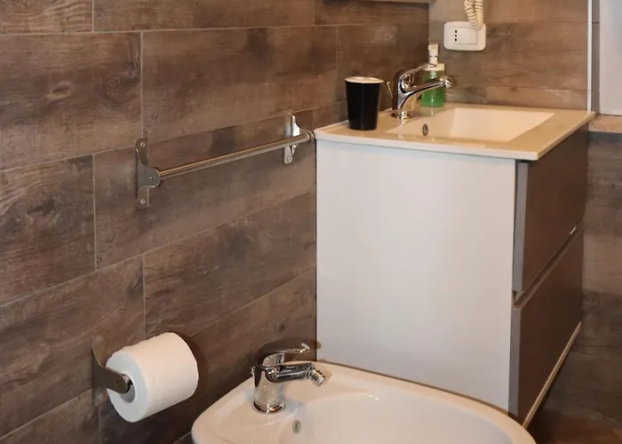 Biancopineta - Marina Bed and Breakfast 4*